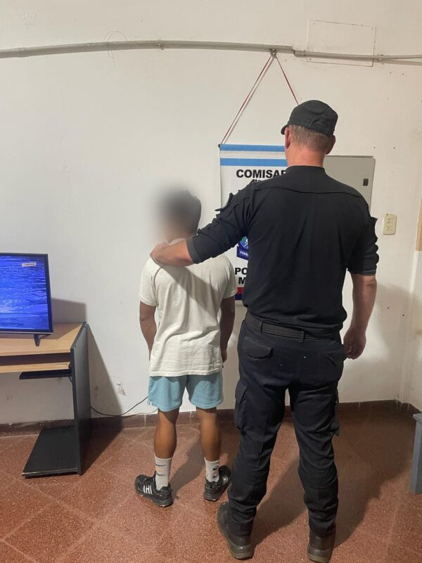 Fue detenido el Peque tras escalar y robar un departamento en Posadas peque - 10