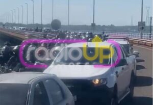 El cruce Posadas-Encarnación, colapsado por el paro de Aduana 11 puenteC - 10