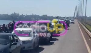 El cruce Posadas-Encarnación, colapsado por el paro de Aduana 17 puenteF - 16