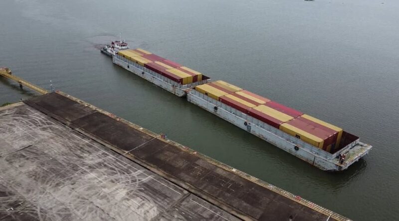 “Hay un fuerte interés internacional en la concesión del Puerto de Posadas”, aseguró Babiak 3 El Puerto de Posadas, actualmente en funcionamiento, despierta expectativas en empresas extranjeras interesadas en el transporte fluvial regional.