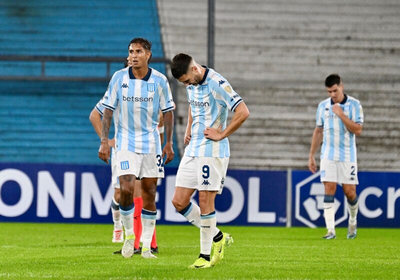 Costas tras la derrota de Racing: "no mostramos el hambre" 4 racing1 1 - 3