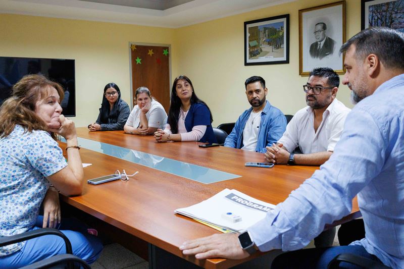 Gloria Álvez es la nueva directora de Discapacidad de Salud Pública 3 reunion ministro con el equipo de discapacidad 2 - 2
