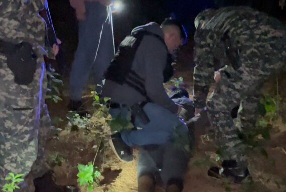 Capturan al acusado de abuso sexual que naufragó en el río Paraná rio parana acusado 3 e1744290400448 - 9
