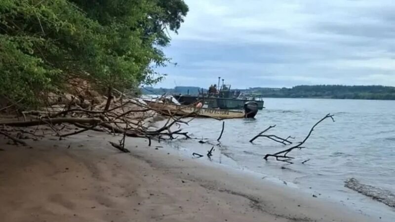 Buscan a joven desaparecido en aguas del río Paraná en Capioví 4 rio parana - 3