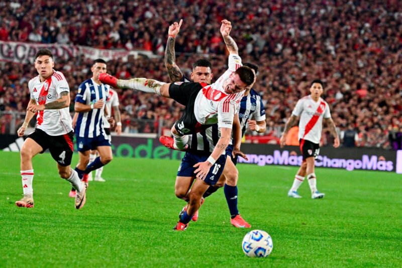 Empate agónico de River frente a Talleres por la Liga Profesional 4 river 2 1 - 3