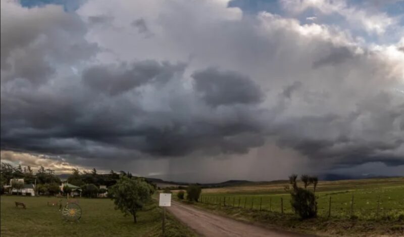 Paraguas a mano para ir a votar: se prevé un domingo inestable con lluvias aisladas 2 tiempo misiones