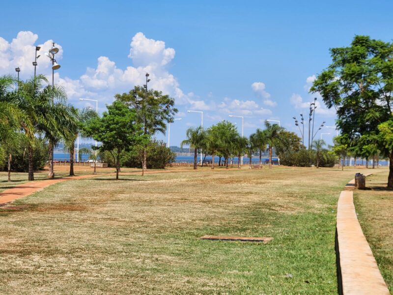 Semana con tiempo estable y mañanas frías en Misiones: cómo estará el clima del martes 10 al jueves 12 de junio 3 El jueves seguirá con cielos mayormente despejados, pero los vientos comenzarán a rotar hacia el noreste, lo que generará una leve mejora térmica en horas de la tarde.