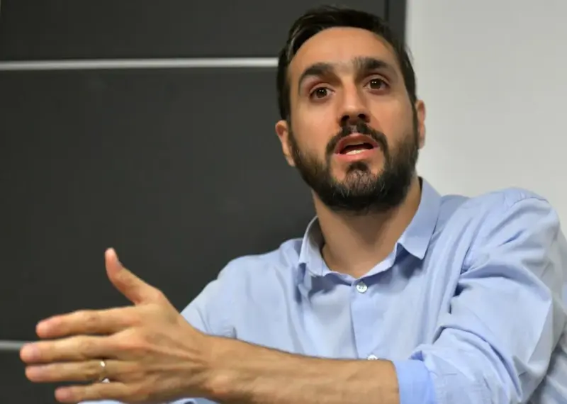 Fernando Vely analiza la caída de ventas y cómo la recesión impacta en los comercios de Posadas.