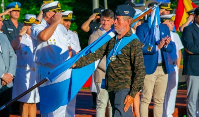 Montecarlo será sede del homenaje a los veteranos de Malvinas en Misiones veterano acto e1743516500361 - 2