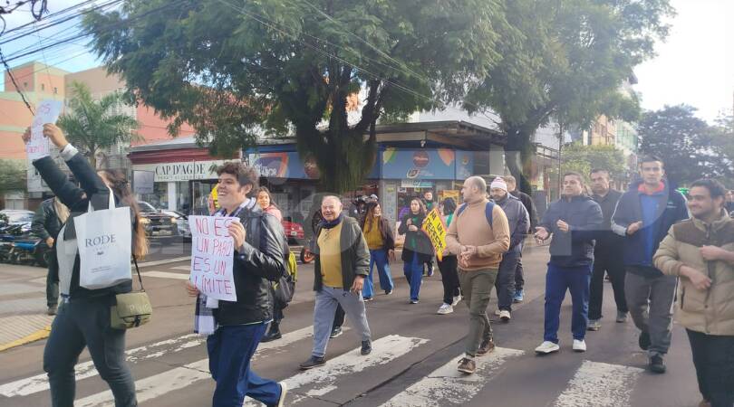 Discapacidad en crisis: “Con los enfermos no se juega”, fuerte reclamo en Posadas 8 3 4 - 7