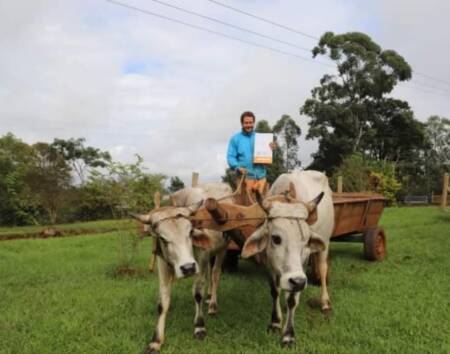 El Soberbio superó las 530 titularizaciones de tierras 3.2 Ep. Agricultor de El Soberbio con su titulo de propiedad en una de las entregas del Programa de Regularizacion Dominial - 8