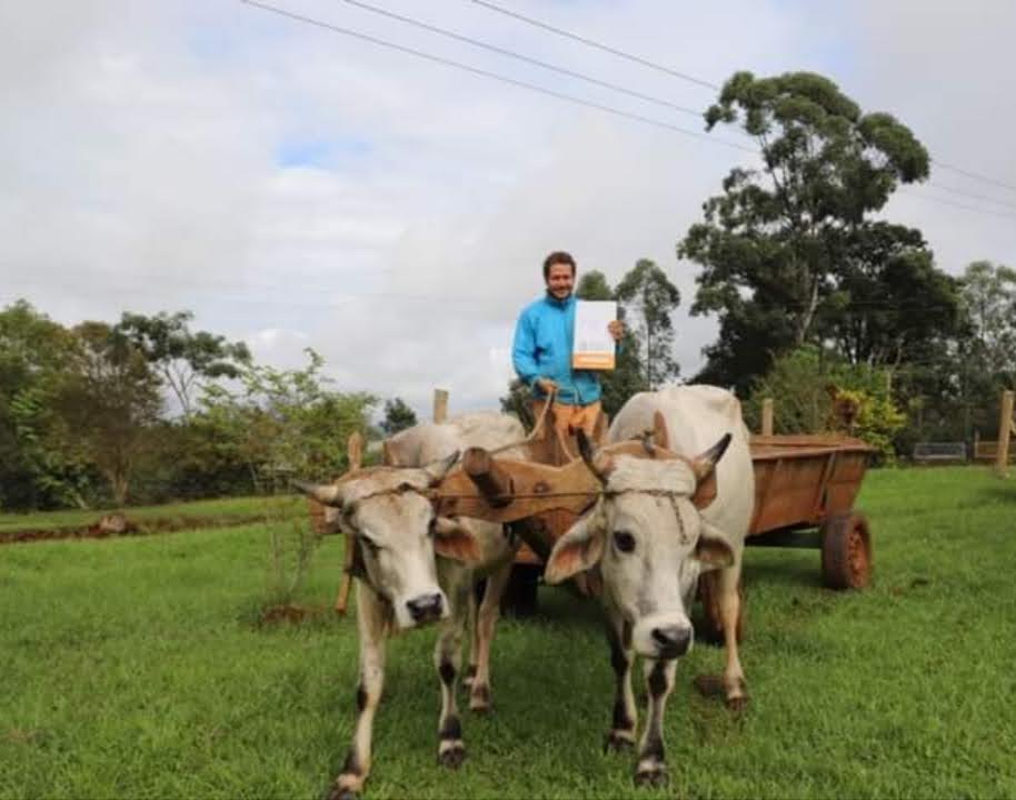 El Soberbio superó las 530 titularizaciones de tierras 3.2 Ep. Agricultor de El Soberbio con su titulo de propiedad en una de las entregas del Programa de Regularizacion Dominial - 1
