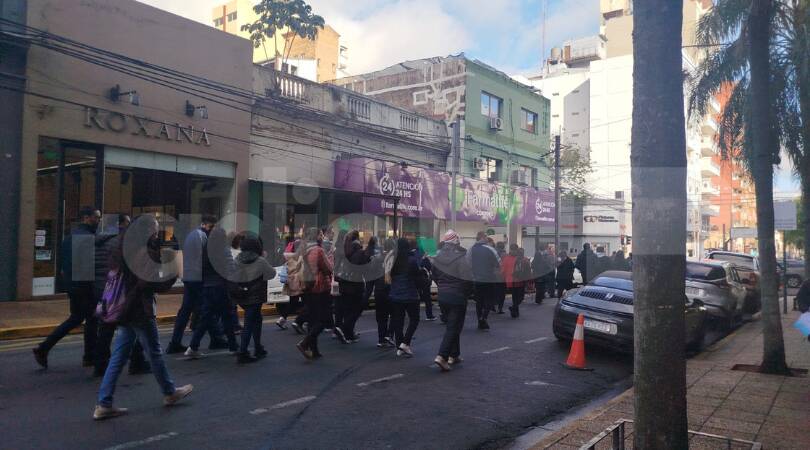 Discapacidad en crisis: “Con los enfermos no se juega”, fuerte reclamo en Posadas 10 6 2 - 9