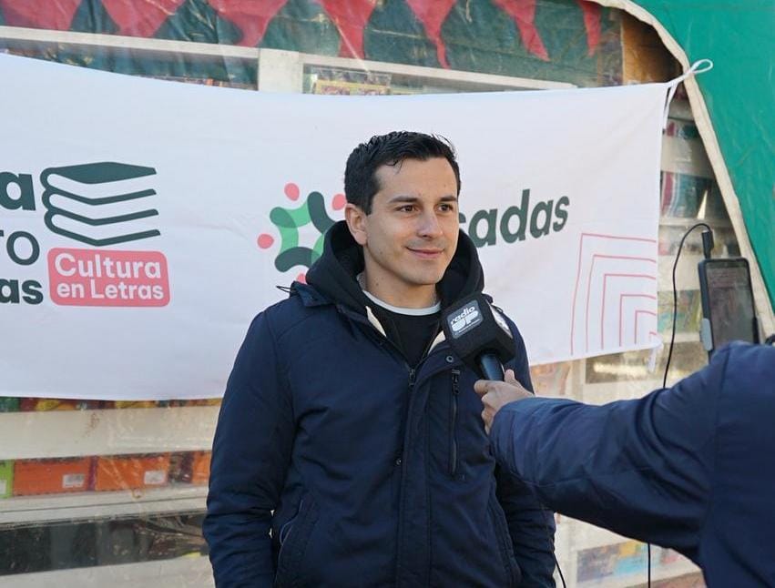 La Feria del Libro comenzó en Posadas con más de 100 propuestas culturales y literarias 3 Alejandro Chini 6 - 2