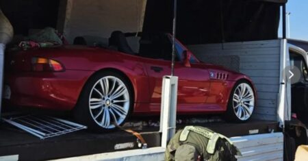 Corrientes: hallaron un BMW que iba oculto en un camión de mudanza BMW 1 - 9