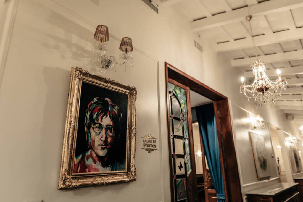 Ruta Arte, la propuesta que convertirá vidrieras comerciales de Posadas en galerías de arte Galeria Alegrarte - 1