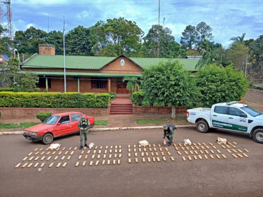 Incautaron casi 150 kilos de marihuana en operativo sobre la ruta 7 en Misiones Gendarmeria 3 - 1