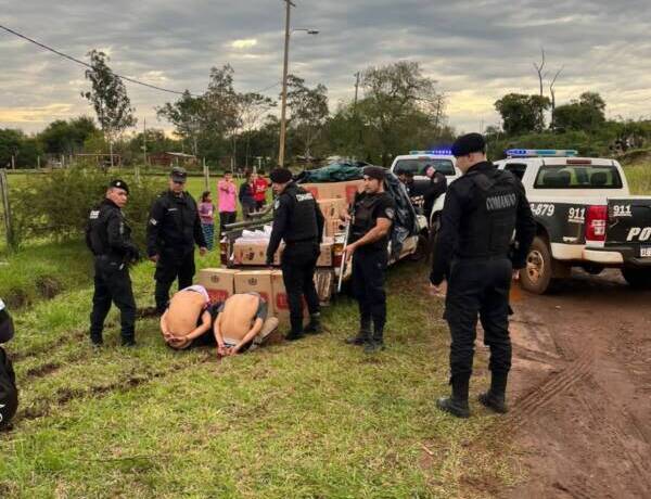 Dos detenidos por contrabando de cigarrillos en San José