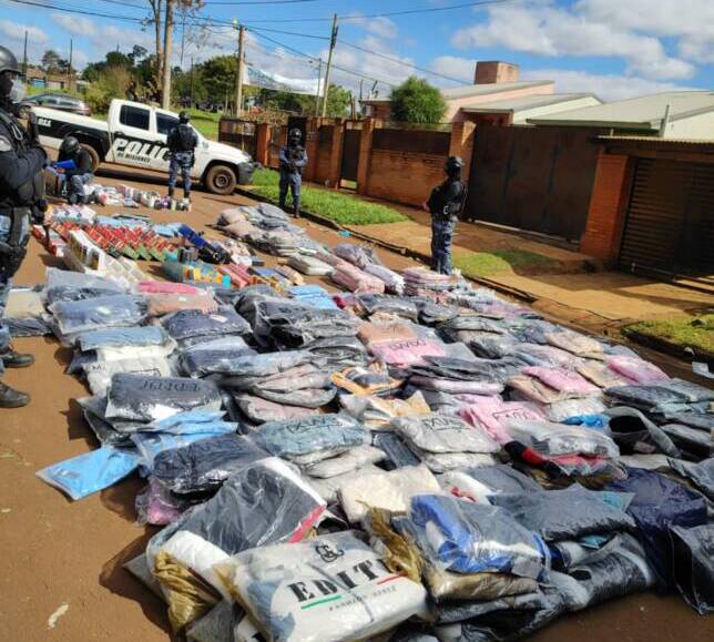 Desmantelaron millonaria red de contrabando en Iguazú: un detenido y secuestro por $40 millones Imagen de WhatsApp 2025 05 29 a las 19.38.34 774a4f3d e1748558974747 - 1