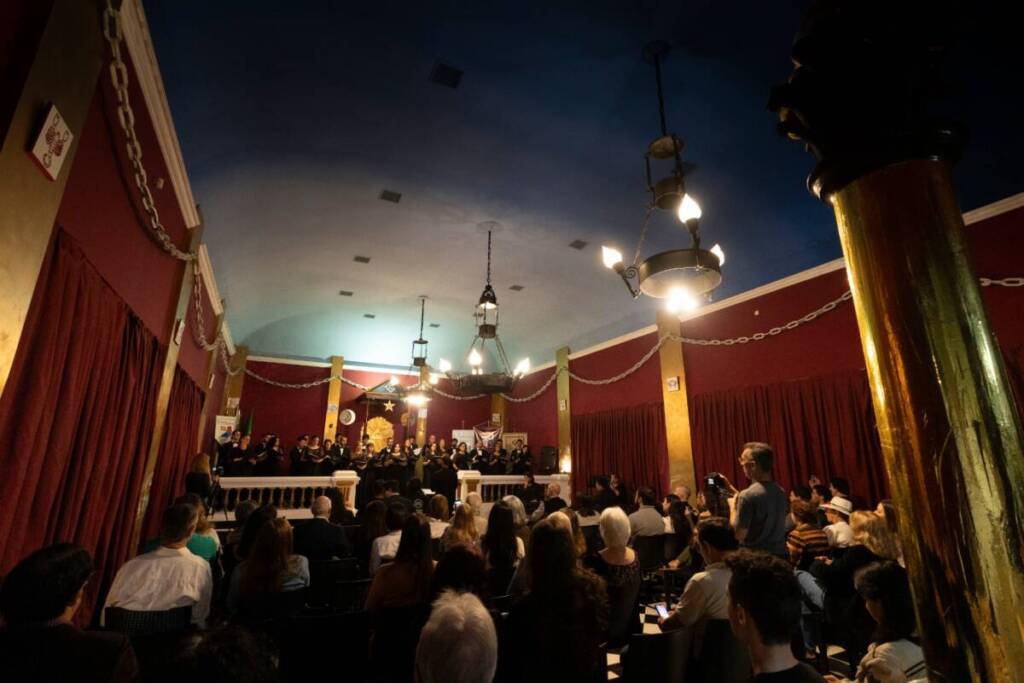 El coro estable del Parque del Conocimiento brindará un concierto homenaje en la Logia Roque Pérez El Coro Estable del Parque se presentará este jueves en la Logia Roque Pérez