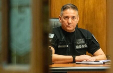 La fuerza y la Justicia buscan esclarecer las causas de un hecho que conmocionó a la provincia y generó profunda consternación entre colegas y vecinos.