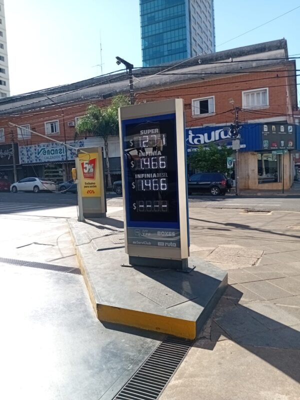 Baja en los combustibles: así quedaron los precios en Posadas 2 WhatsApp Image 2025 05 01 at 10.27.00 - 1