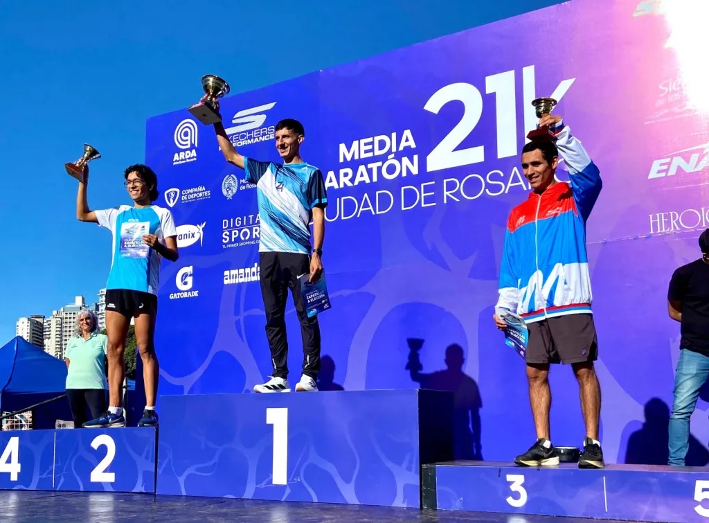 Atletismo: Agustín Da Silva se subió al podio en Rosario y ya piensa en Asunción 2 WhatsApp Image 2025 05 13 at 09.33.30 - 1