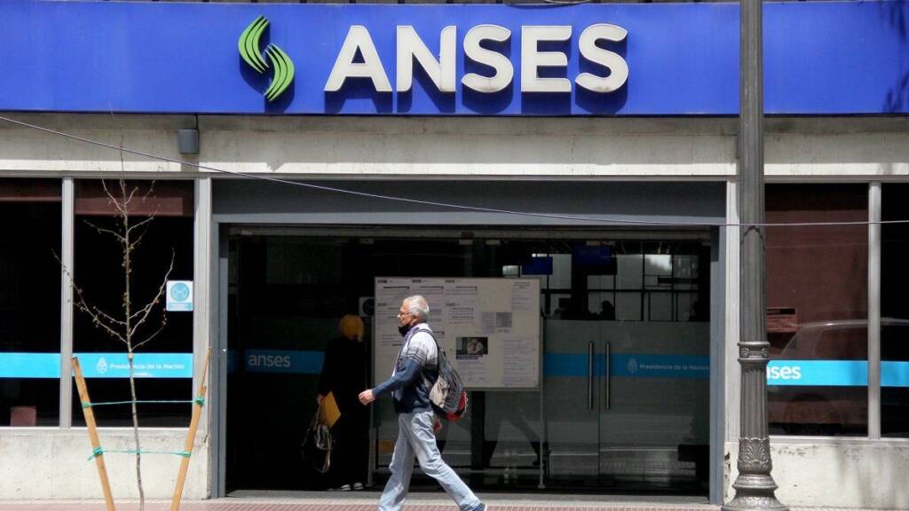 Jubilaciones: el Gobierno oficializó que el bono sigue en $70.000 en junio jubilaciones