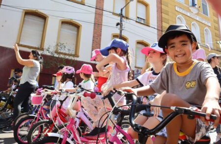 El Instituto Roque González concretó la entrega de lo recaudado en su tradicional bicicleteada solidaria bicicleteada - 3