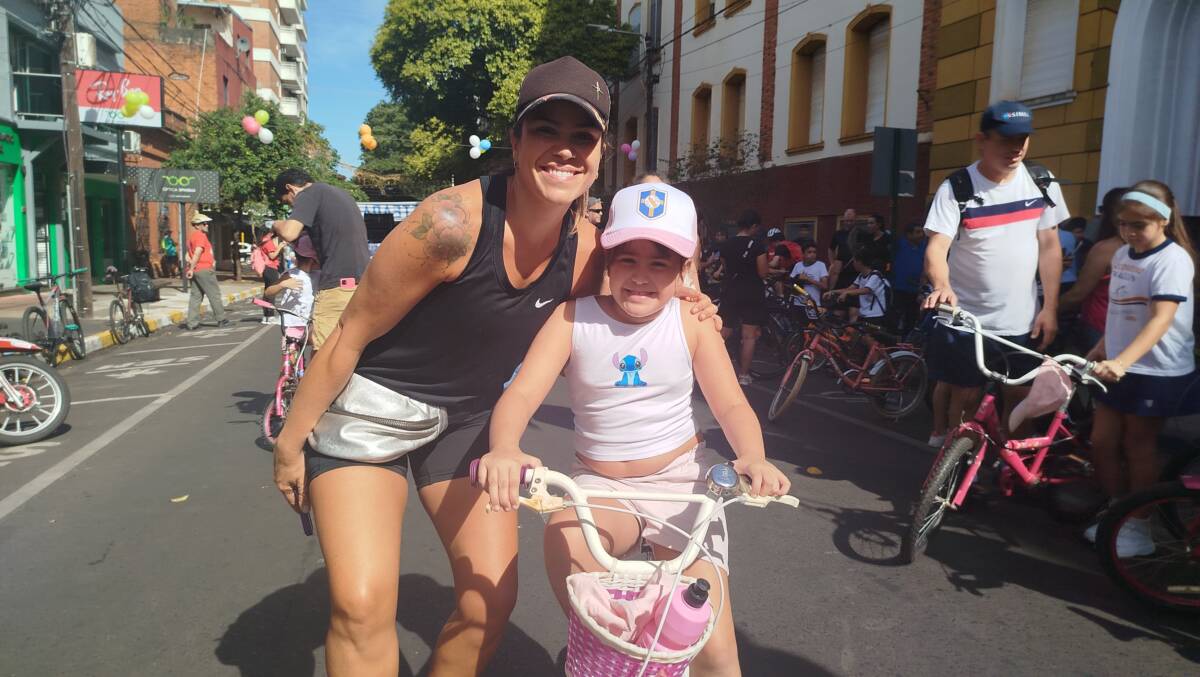 Cientos de corazones solidarios se unieron en la 25ª bicicleteada del Roque González 20 bicicleteada solidaria roque gonzalez 2 - 19