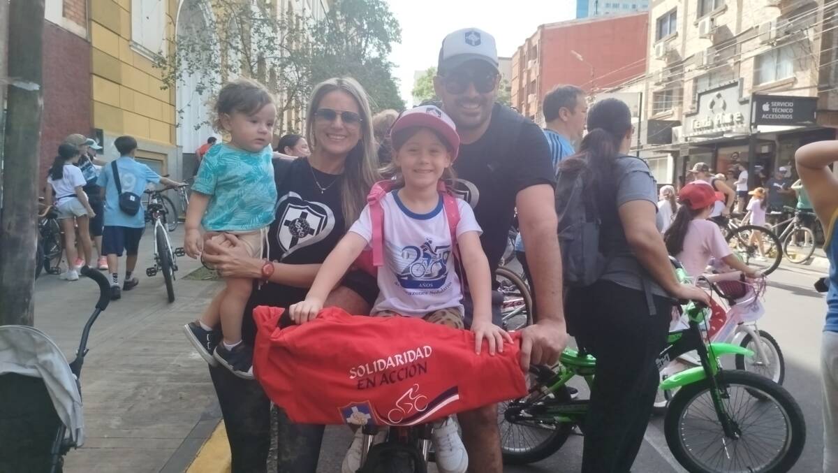 Cientos de corazones solidarios se unieron en la 25ª bicicleteada del Roque González 8 bicicleteada solidaria roque gonzalez 5 - 7
