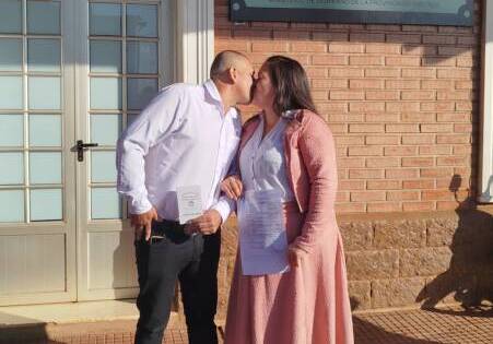 Jesica y Sandro, la pareja que eligió el martes 13 para sellar su amor en Misiones 5 casamiento martes 13 1 e1747143031621 - 4