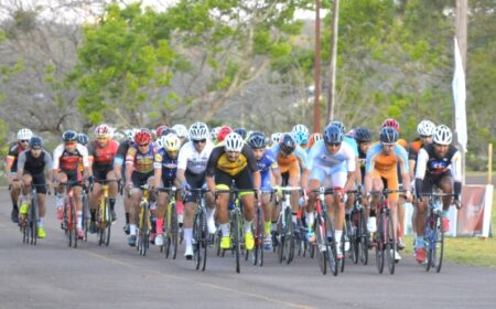 Más de 110 atletas competirán el 15 de marzo en el Triatlón Nacional que se realizará en la playa El Brete de Posadas con pruebas de natación, ciclismo y pedestrismo.