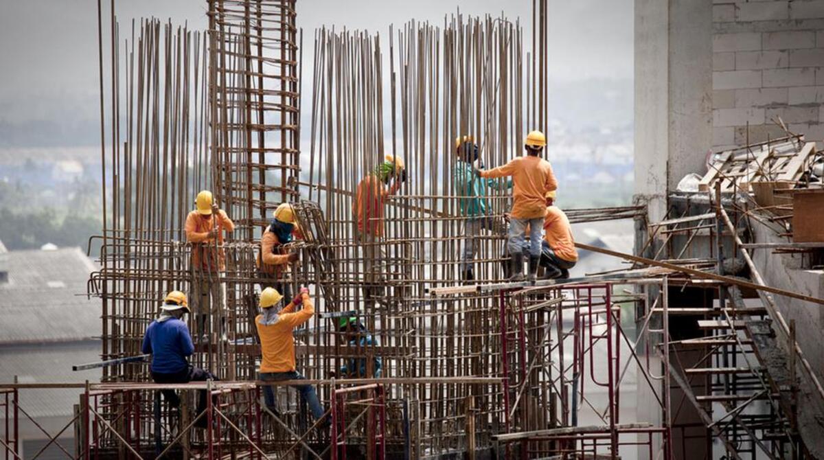 La inversión cayó 11,4% en abril y profundiza las señales de crisis industrial y freno en la construcción 2 La industria y la construcción continúan entre los sectores más golpeados.