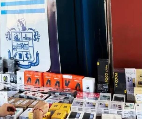 Pareja trató de ingresar a Iguazú con tecnología ilegal valuada en más de $23 millones 4 contrabando - 3