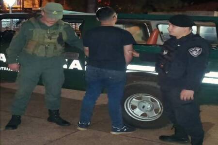 El Soberbio: detenidos con droga y autos robados tras intentar fugarse descarga 2 - 1