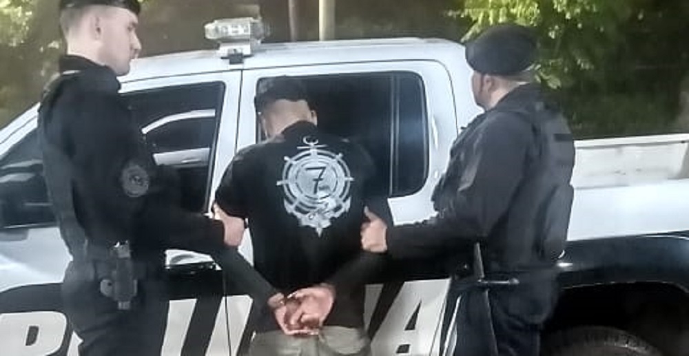 detenido 1 2 - 1
