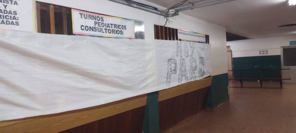 Sancionan a ATE Eldorado por paro en Salud: el Ministerio de Trabajo declaró ilegal la medida y aplicó multa millonaria 2 A raíz de la falta de respuestas, las asambleas decidieron convocar nuevas jornadas de paro para el miércoles 28 y jueves 29 de mayo, manteniendo el reclamo por mejoras salariales, reincorporación de despedidos del SAMIC Eldorado,