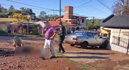 Un auto quedó sin frenos, atropelló a menor y se incrustó en una casa en Eldorado eldorado - 3