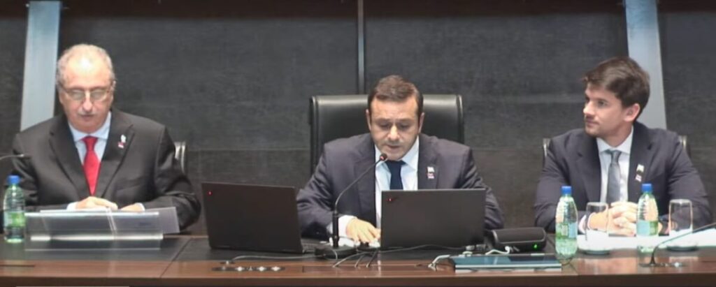 Breve mensaje de Passalacqua a los diputados y un informe extenso que dejó por escrito 5 estrado - 4
