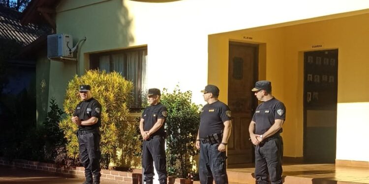 Violento robo en Eldorado: entraron a una casa golpearon al dueño y le robaron la moto 4 guardia urbana eldorado y comisaria 3 - 3
