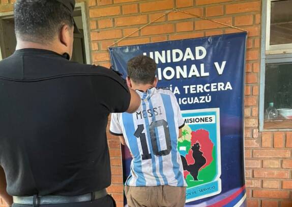 Malviviente intentó robar una moto y terminó atado con cables en Puerto Iguazú 2 Puerto Iguazú