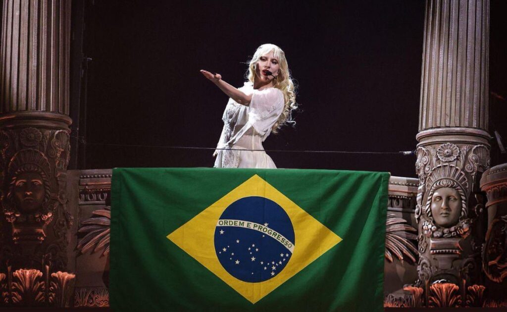 Lady Gaga récord en Brasil: más de 2,1 millones de personas en Copacabana 7 lady gaga7 - 6