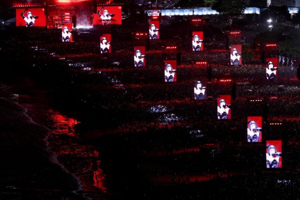 Lady Gaga récord en Brasil: más de 2,1 millones de personas en Copacabana 3 lady gaga8 - 2