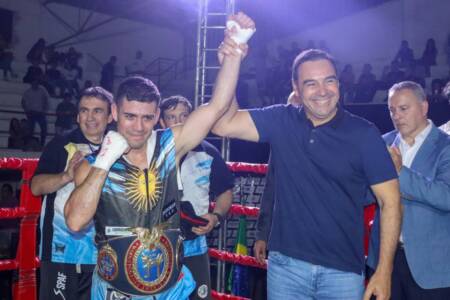 leo corrales campeon - 1