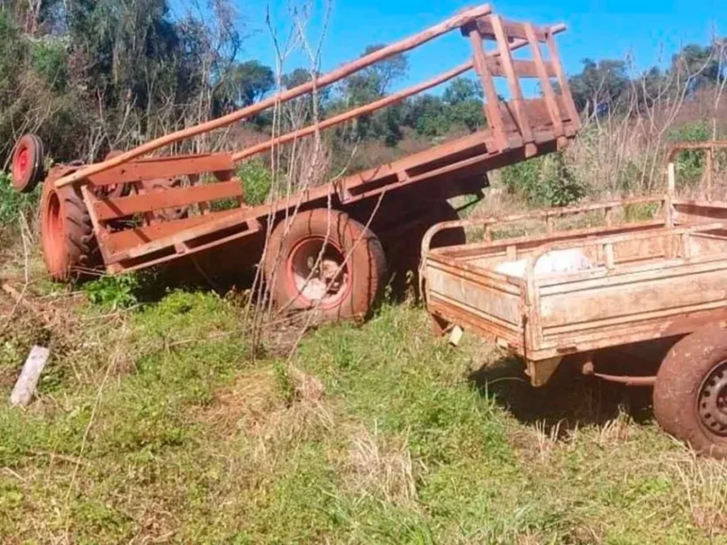 San Pedro: trabajadores rurales murieron al quedar atrapados bajo un tractor lg - 1
