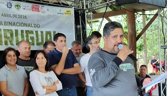 Retiraron una tonelada de basura del río Uruguay en El Soberbio 4 limpieza uruguay 4 - 3