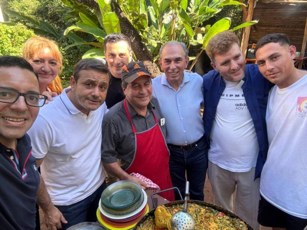 Almuerzo en el Hogar de Cristo para fortalecer acciones sociales y de inclusión locro hogar de cristo - 1