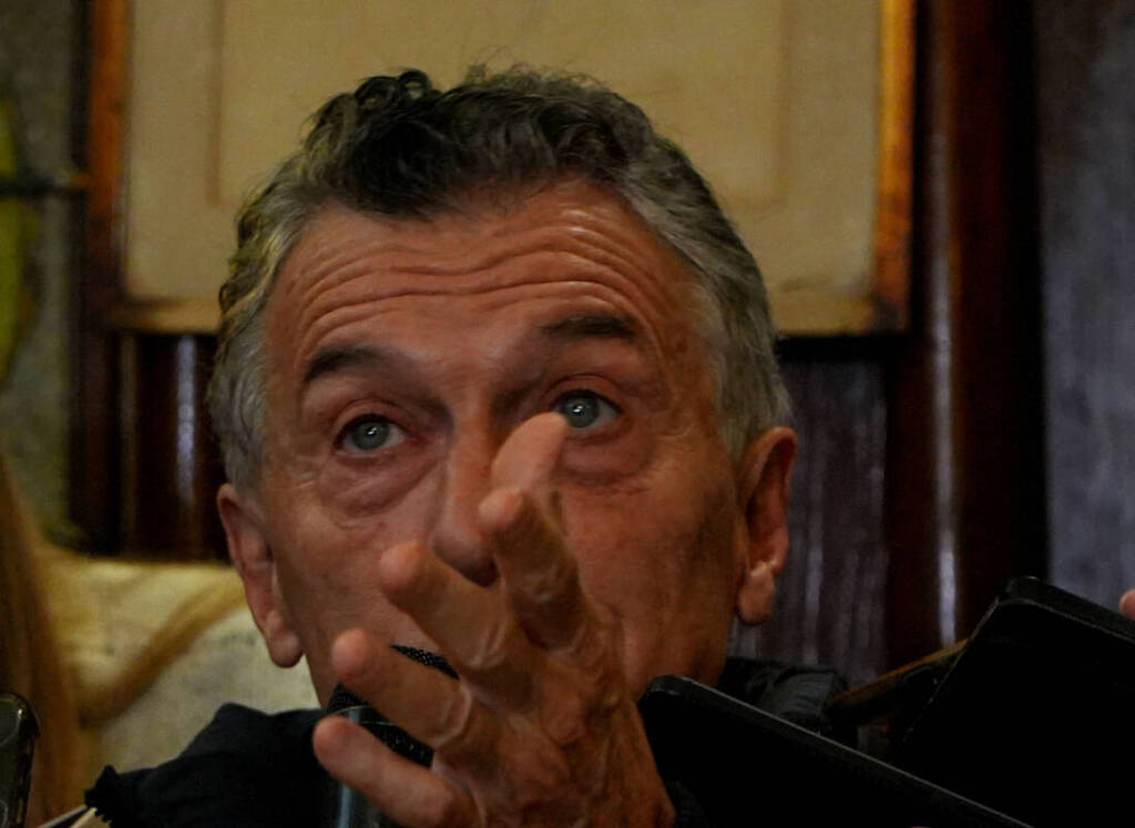 Macri aseguró que no se retira de la política y quiere volver a hablar con LLA mauricio macri portenas - 2