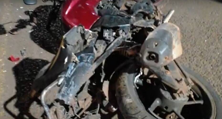 Eldorado: denuncian que chofer de la empresa Kenia embistió una moto por “estar contando plata” 5 moto eldorado - 4